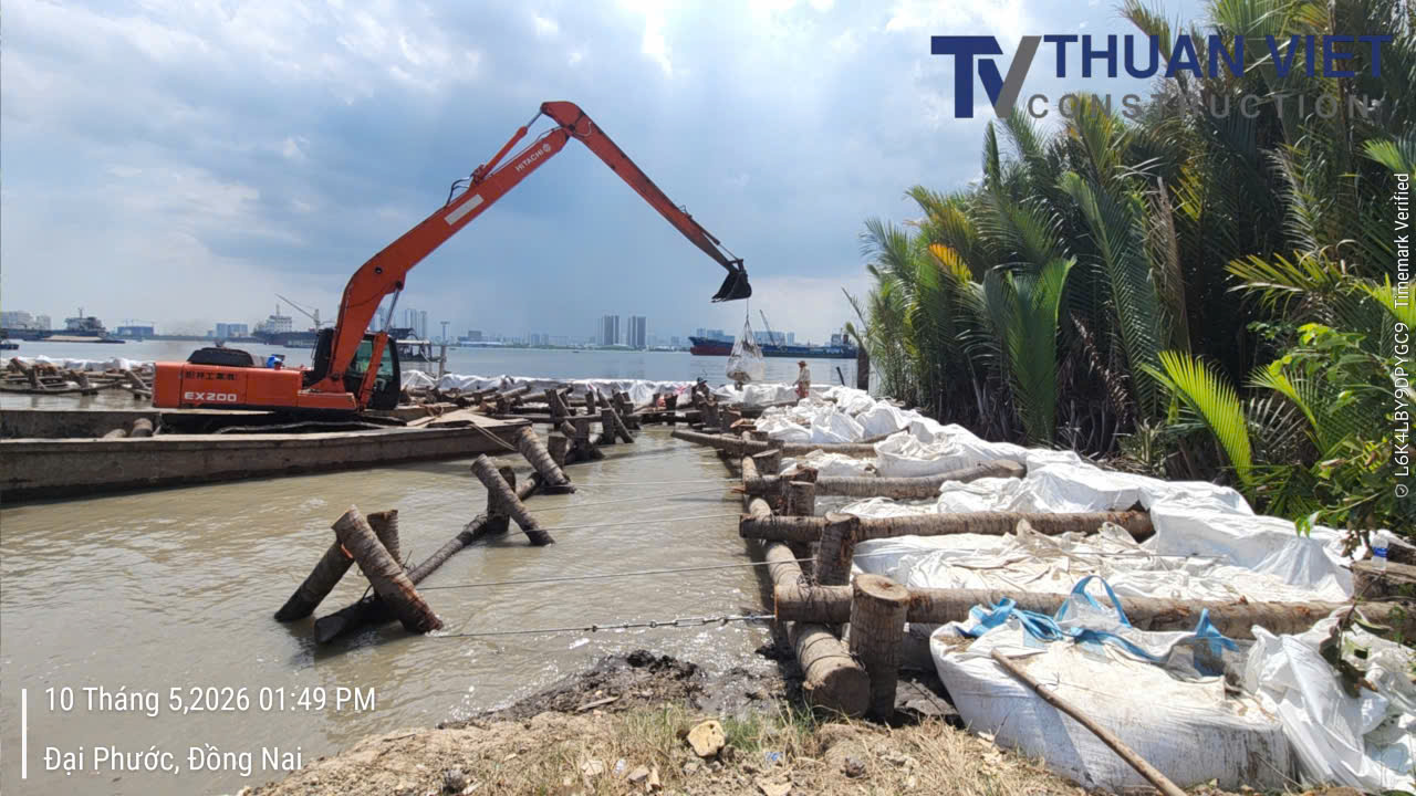 Thi công đóng cừ dừa và lắp đặt hệ giằng